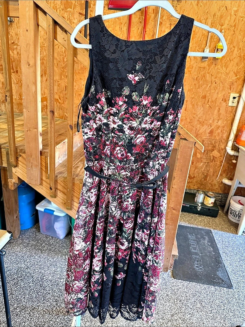 danny and nicole Floral Maxi Dress in Black & Pink Size 8 Like New